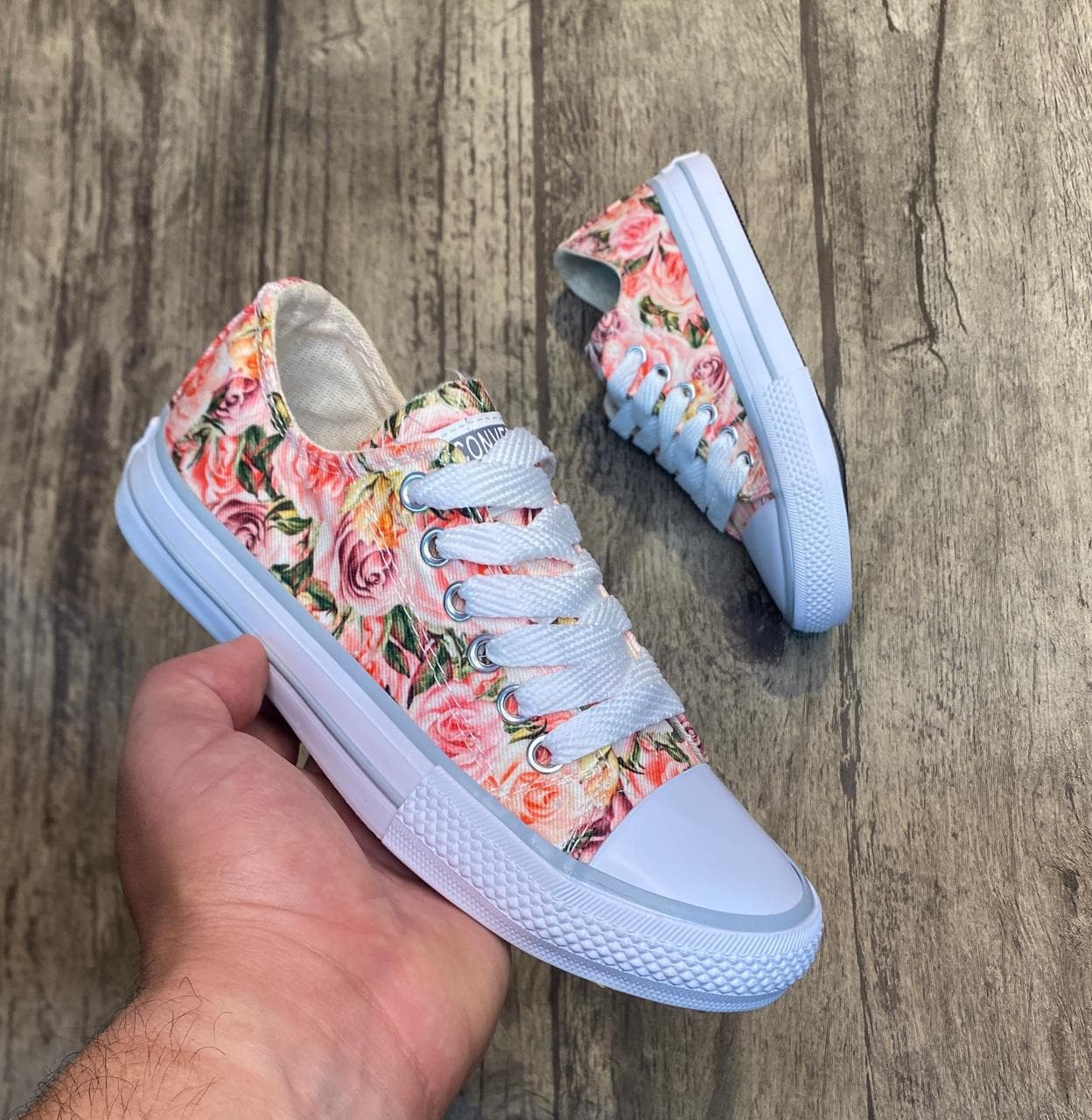 Zapatilla Converse Lona Floreada